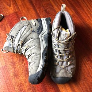 Women’s Keen Hiking Boots